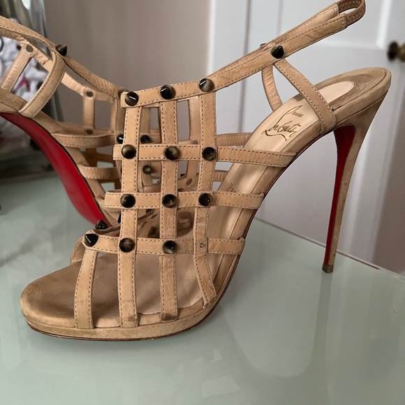 Super cute Christian Louboutin, high heels. - Picture 6 of 12